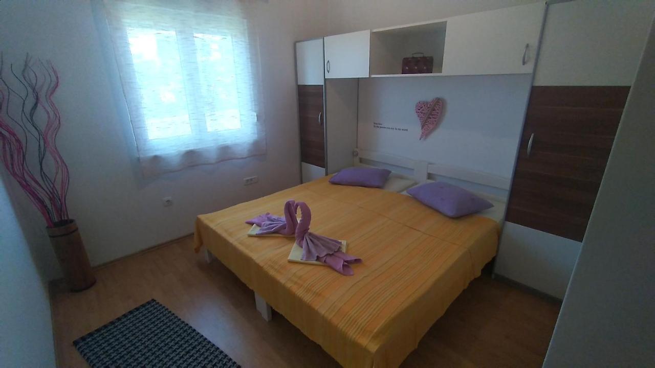 Apartman Ana Pula Exterior foto